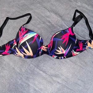 VS Pink bra 32B